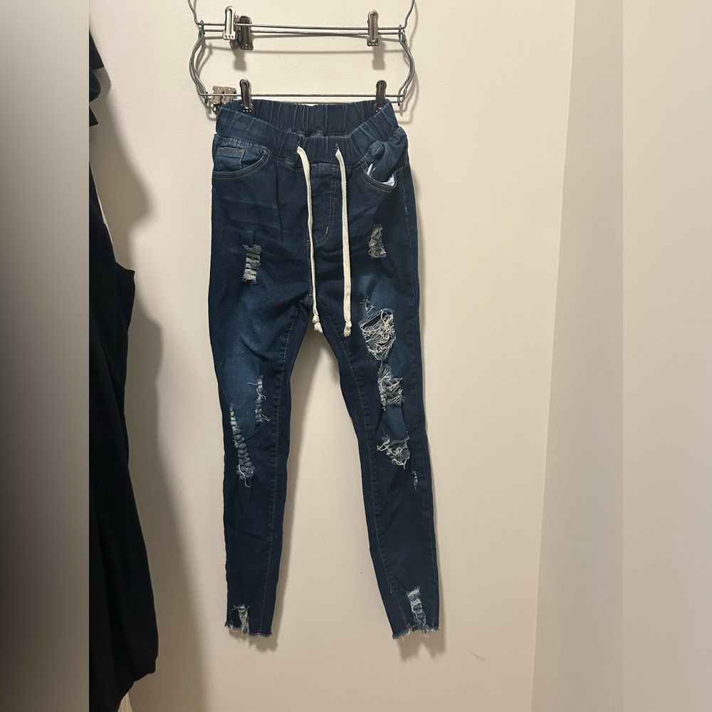 small blue shein jean like pants!